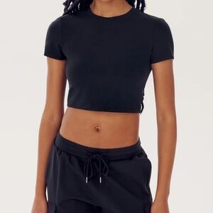 Splits59 Airweight Black Short Sleeve Crop Top Medium NWT| Yoga| Barre| Pilates